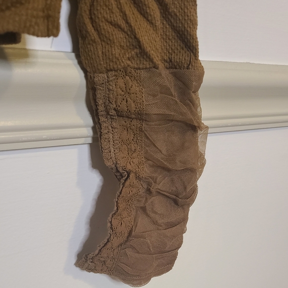 Free People Wear Me Out Lace Detail Top XL Olive NWT - Picture 4 of 7